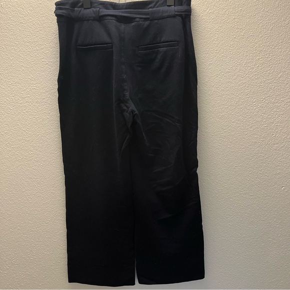 Cabi Easy Crop Navy Item #5177 Size 8 - Picture 5 of 9